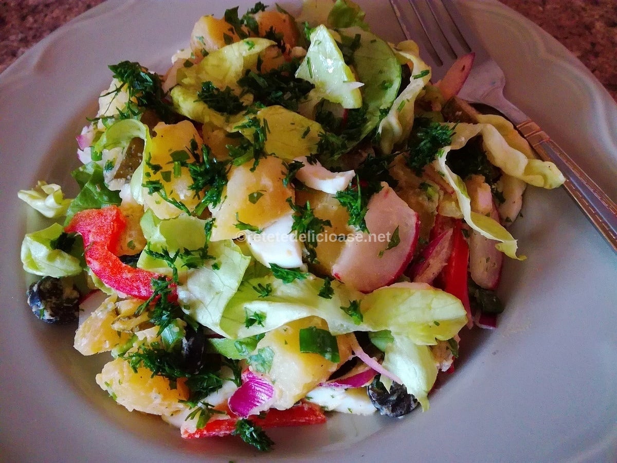 Salata orientala de cartofi – reteta de vara